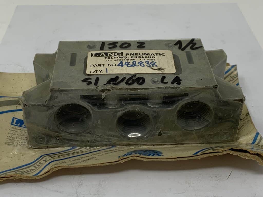 Sottobase ISO2 tipo 482838 con attacchi filettati G.1/2”