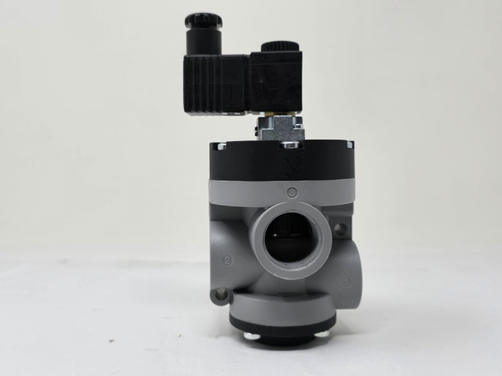 AREVV77R3424CNC ELETTROVALVOLA PER VUOTO, PILOTAGGIO INTERNO CON VUOTO, 3 VIE NC G.3/4" CON BOBINA 24VDC